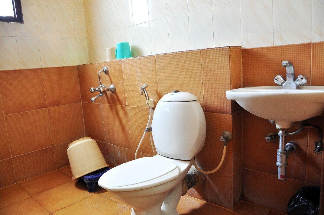Sreeya Comforts Hotel Мисор Екстериор снимка